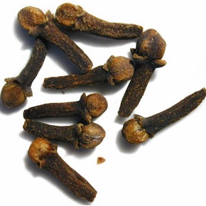 Clove Oil for a Toothache
